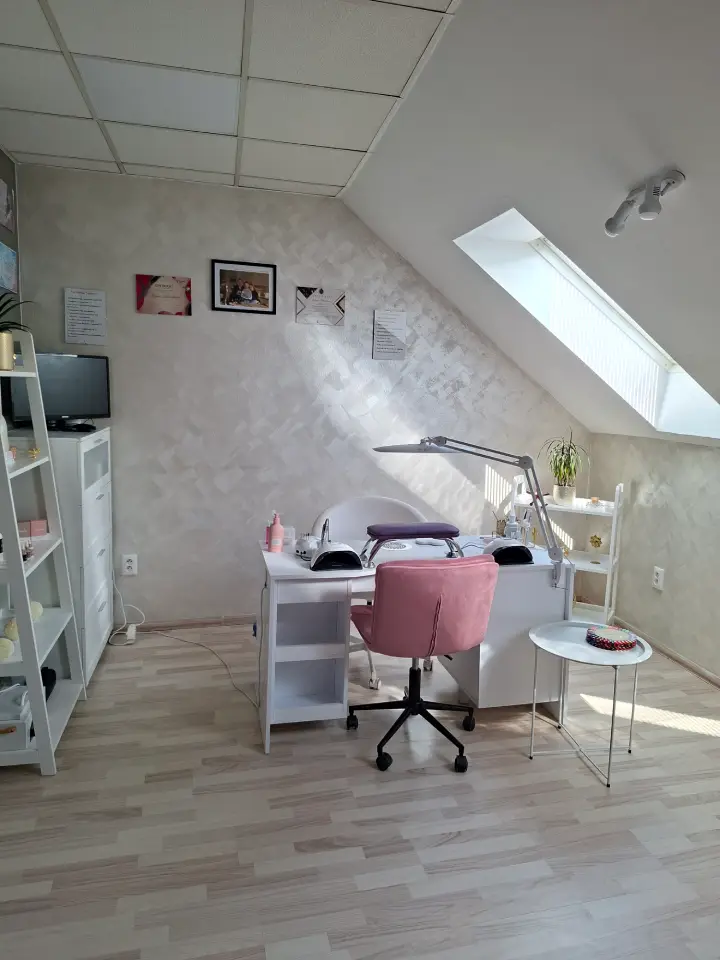 AURA nails studio