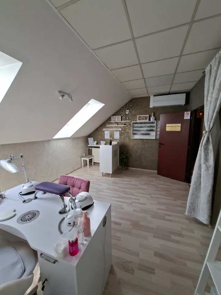 AURA nails studio
